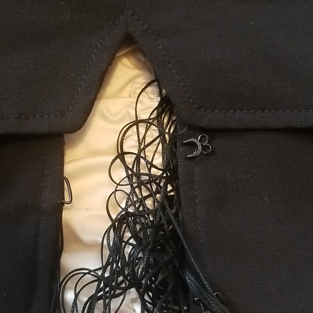 Vest - Picture 6 of 7